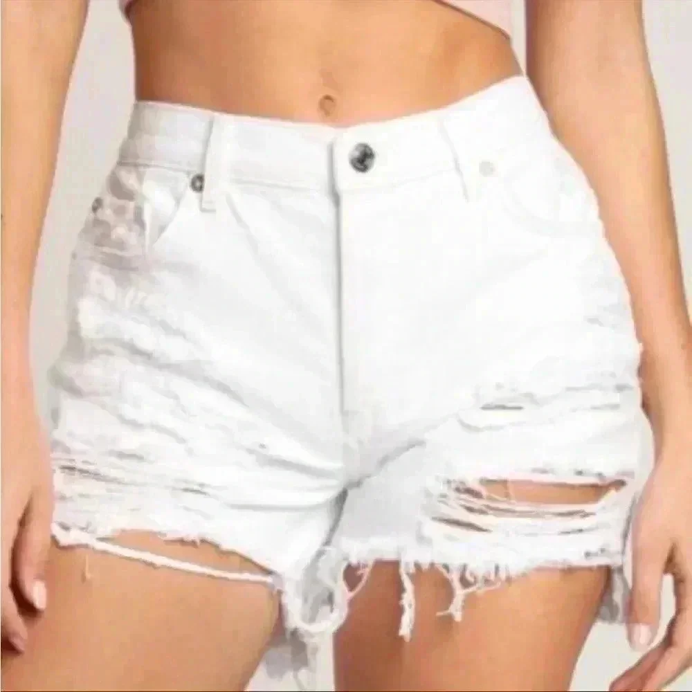 NWT Free People Maggie Optic White Distressed Denim Cut-Off Shorts